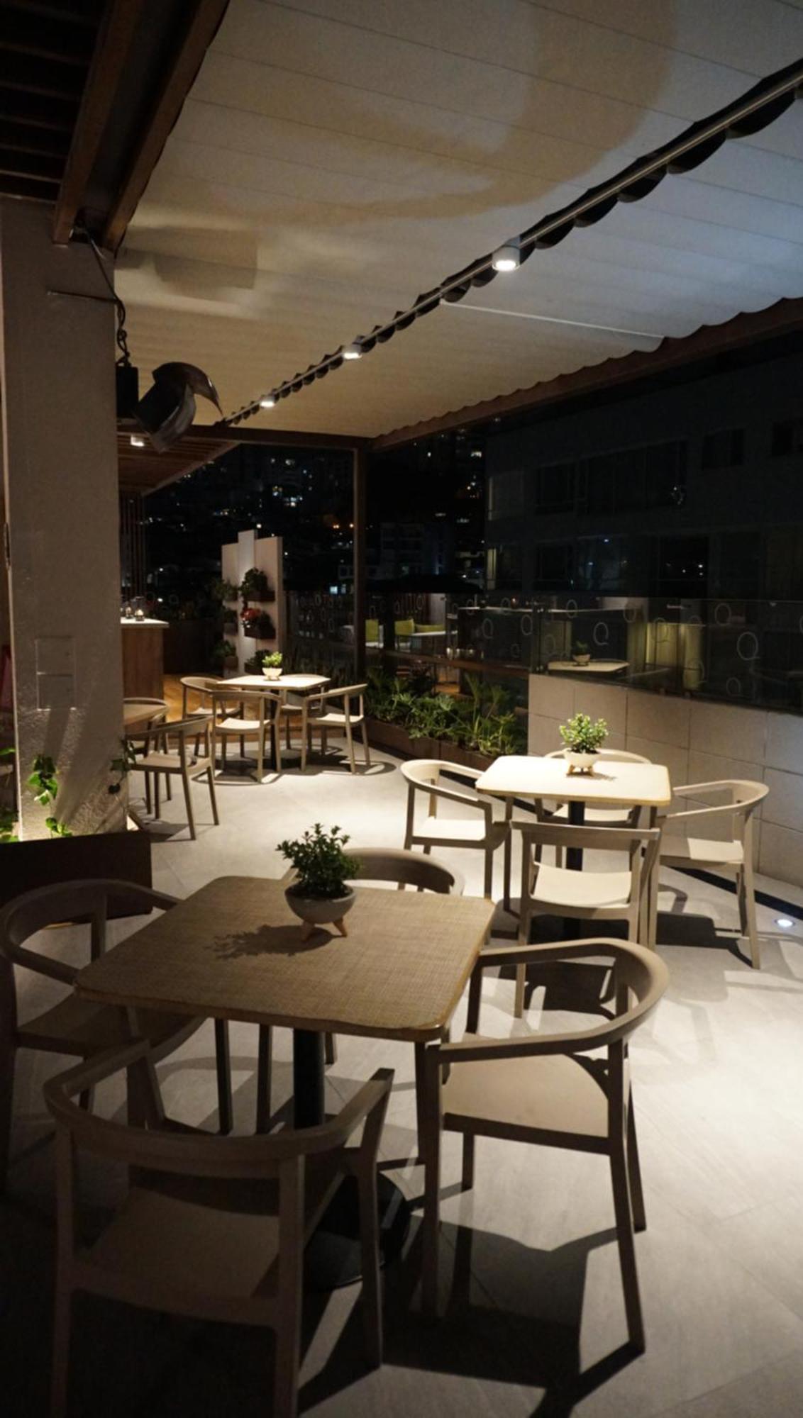 Quo Quality Hotel Manizales Eksteriør bilde The interior of the restaurant