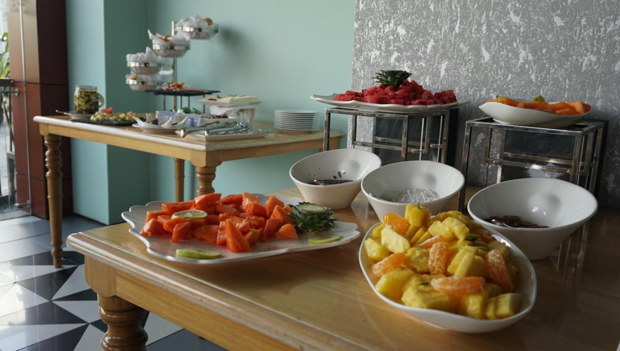 Quo Quality Hotel Manizales Eksteriør bilde Fruit salad