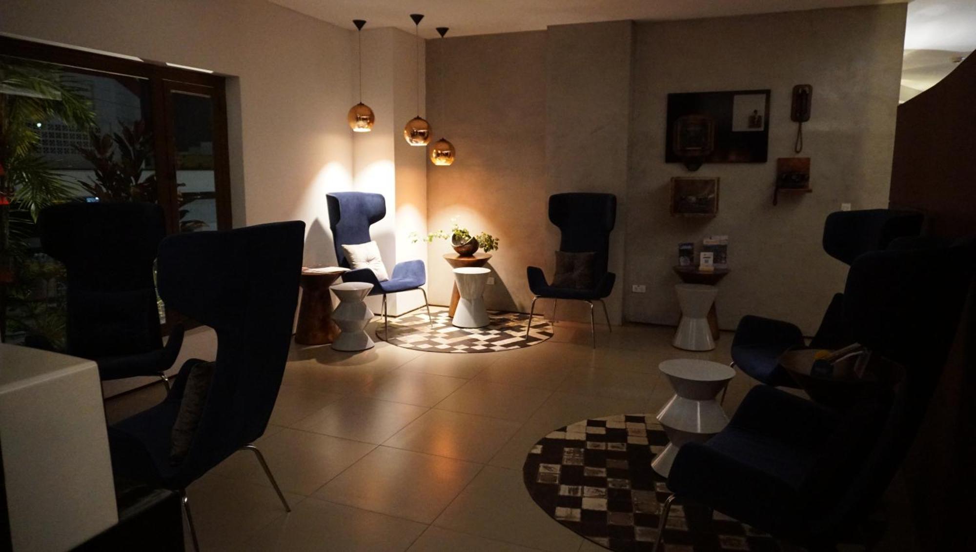 Quo Quality Hotel Manizales Eksteriør bilde Interior of the library
