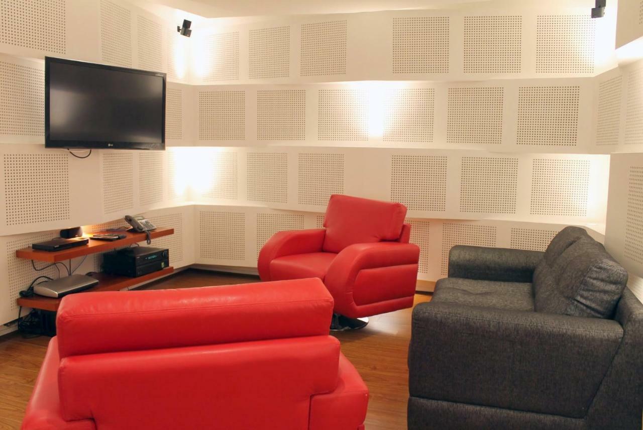 Quo Quality Hotel Manizales Eksteriør bilde A home theater